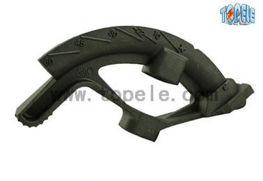 En el caso de los productos de aluminio o de hierro maleable o de acero, se utilizará un curtidor de conductos eléctricos de aluminio o de acero maleable, un curtidor de tuberías de EMT de 1/2" a 1"