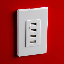 Conector USB blanco, conector USB eléctrico 4 puertos USB con 2 placas de pared