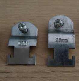 20mm 25mm 32mm Electrónica BS4568 Clampada de soporte de conducto espesor 1,5m 2,0mm