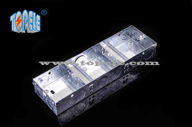 El techo metálico conducto de la pared cajas eléctricas y cubre 1 + 1 + 1 banda