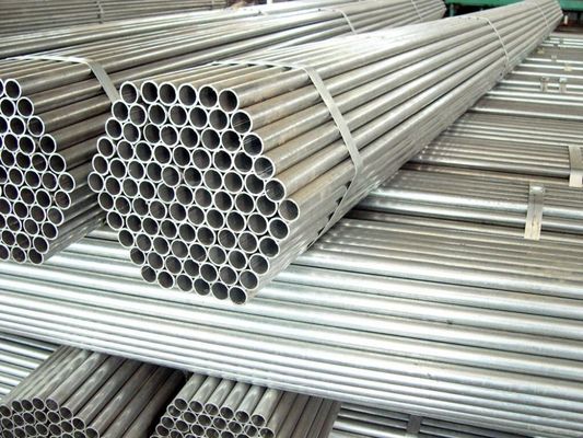 Tubo de acero galvanizado y sumergido en caliente